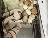 ちぢみほうれん草とキノコのニンニク炒め作り方1写真