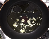ちぢみほうれん草とキノコのニンニク炒め作り方5写真
