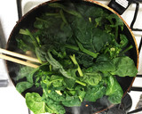 ちぢみほうれん草とキノコのニンニク炒め作り方9写真