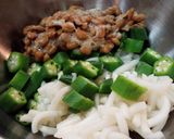 粒マスタードで♪オクラ納豆のうどん和え作り方1写真