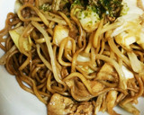 【残った焼きそばをリメイク】そばめし作り方1写真