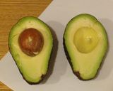 包丁だけでアボカドの簡単皮むき&カット作り方3写真