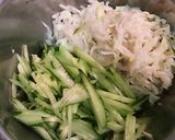 切干大根と鶏のサラダ作り方1写真