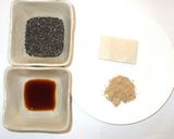 簡単！黒ゴマ餅♪レンジ・切り餅・おやつ♪作り方1写真