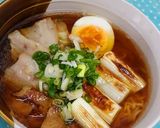 炙り塩豚と焦がしネギの醤油ラーメン作り方5写真
