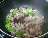 豚肉とスナックエンドウの甘辛炒め作り方3写真