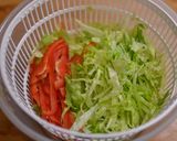 塩焼そばのサラダラップロール作り方3写真