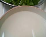 葉付き大根で七草粥風*ほぐし茹で鶏入り作り方1写真