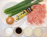 簡単！豚丼♪つゆだく・豚肉玉ねぎ炒め作り方1写真