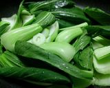 簡単一品！青梗菜と厚揚げの塩ニンニク炒め作り方2写真