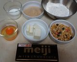 明治ミルクチョコでフルグラクッキー♪作り方1写真