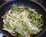 簡単！水菜と根菜のマヨ炒め(お弁当にも)作り方3写真