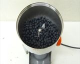 ハイスピードミルで黒豆を粉砕作り方1写真