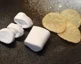 簡単☆時短２分で♬焼マシュマロチップのせ作り方1写真
