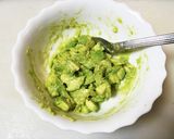 ごま油が隠し味! アボカドマグロ作り方2写真