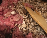ごはんのお供に‼︎ひき肉と舞茸の味噌炒め作り方2写真