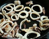 まるごとイカの炒め物作り方2写真