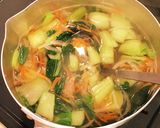 野菜スープに揚げ焼き餅入れたん作り方3写真