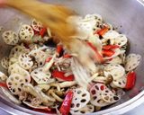 れんこんと豚のバルサミコ風味〈やよい会〉作り方3写真