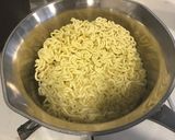 余ったシチュー×辛ラーメン♡作り方1写真