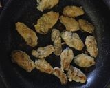 カキとベーコンとピーマンの炒め物作り方3写真