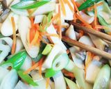 茹で鶏と彩り野菜のさっぱり甘酢炒め作り方4写真