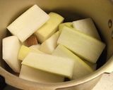 くるくるハーブ豚で野菜たっぷりポトフ作り方1写真