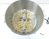 微粉砕機でかぼちゃの種の粉末化作り方4写真