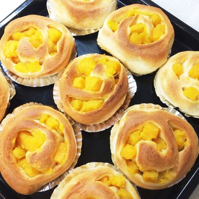 簡単惣菜パン☆安納芋ロール巻パン by wemama 【クックパッド】 簡単