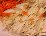お弁当に！こんにゃくと大根の皮でキンピラ作り方1写真