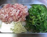 豚肉と卵で簡単鶏ガラ炒め！作り方1写真