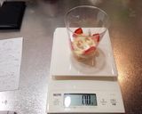 苺と水切りヨーグルトのトライフル作り方9写真