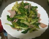 セロリの葉とハムの炒め物作り方4写真