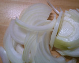 鶏むね肉と玉ねぎ炒め！はちみつソースで！作り方1写真