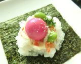 もも色卵＊鮭フレ＊枝豆の手まきごはん。作り方4写真