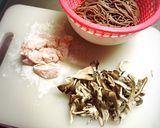 鶏肉とｷﾉｺのﾎｯｺﾘ温かい♡お蕎麦出汁作り方1写真