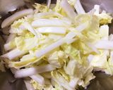 シャキシャキ白菜と豚肉の☆ピリ辛スープ☆作り方2写真