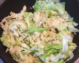 簡単！シャキシャキキャベツとチキン炒め作り方5写真