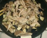 まいたけとナスの醤油マヨ炒め作り方3写真