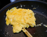 簡単！春菊とふわふわ卵のニラ玉風炒め作り方3写真