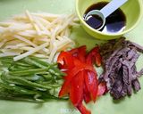 残った焼肉リメイク！青椒肉絲作り方1写真