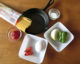 スキレットでおしゃれ♪鉄板ナポリタン作り方1写真