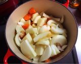 ルクルーゼで超簡単 肉じゃが作り方1写真
