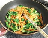なばなと人参とちくわの生姜味噌炒め作り方3写真