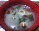 天然エノキダケ、シモフリシメジの味噌汁作り方6写真