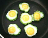 低糖質レシピ☆お弁当に！お花形の目玉焼き作り方2写真