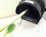 電動野菜スライサーでネギのスライス作り方2写真