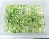 干し野菜（ネギ）｜食品乾燥機ドラミニ作り方1写真
