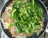 はんぺん＋ピーマン＋人参＋舞茸の野菜炒め作り方7写真