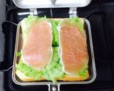 息子考案〜生ハムレタスのホットサンド作り方3写真
